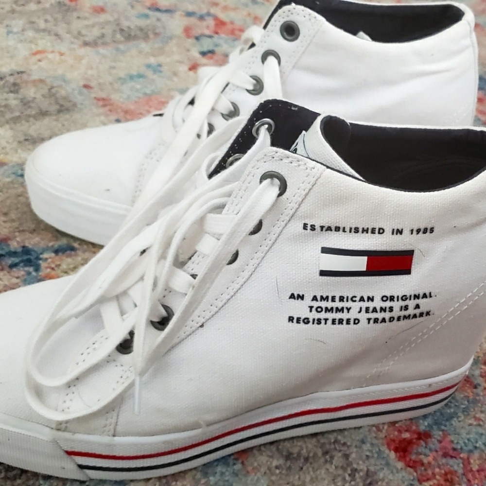 Wedge Hightop lace-up sneaker. EXCELLENT condition